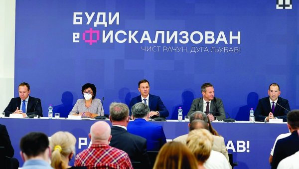 НОВЕ КАСЕ И РАЧУНИ, БЕЗ НОВИХ ТРОШКОВА: Привредна комора Србије води вас кроз процес е-Фискализације НОВЕ КАСЕ И РАЧУНИ, БЕЗ НОВИХ ТРОШКОВА: Привредна комора Србије води вас кроз процес е-Фискализације