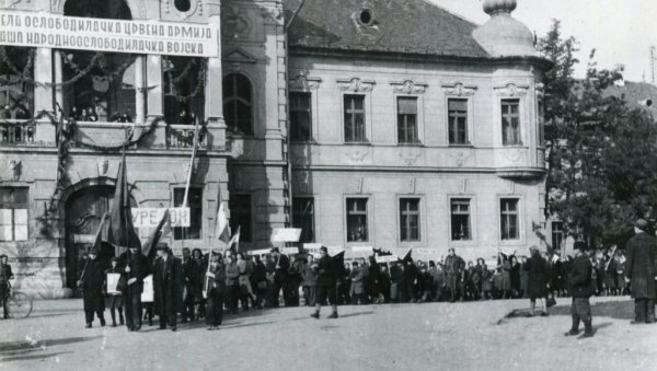 ИЗЛОЖБА ФИЛМСКИХ ПЛАКАТА: У Културном центру у Зрењанину ИЗЛОЖБА ФИЛМСКИХ ПЛАКАТА: У Културном центру у Зрењанину