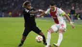LIGA ŠAMPIONA: Tadić asistent u pobedi Ajaksa, Šahtjor odoleo protiv Intera (VIDEO) LIGA ŠAMPIONA: Tadić asistent u pobedi Ajaksa, Šahtjor odoleo protiv Intera (VIDEO)