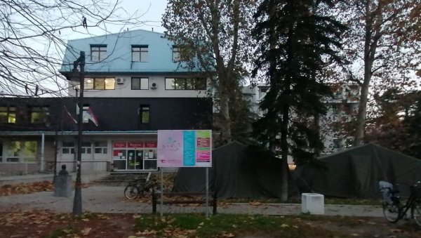 ТЕШКА САОБРАЋАЈНА НЕСРЕЋА КОД ПЛАНДИШТА: Возач аутомобила преминуо у болници у Вршцу ТЕШКА САОБРАЋАЈНА НЕСРЕЋА КОД ПЛАНДИШТА: Возач аутомобила преминуо у болници у Вршцу
