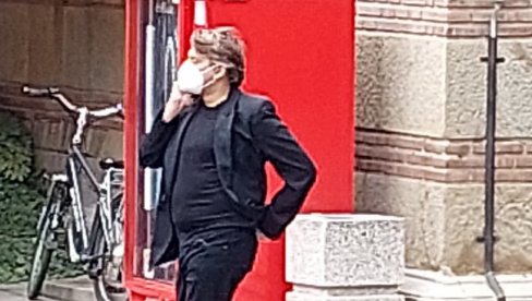 ЛАЋА НАКОН МАРИНИНЕ САХРАНЕ: Ево шта је рекао о скандалу на Новом гробљу (ФОТО/ВИДЕО) ЛАЋА НАКОН МАРИНИНЕ САХРАНЕ: Ево шта је рекао о скандалу на Новом гробљу (ФОТО/ВИДЕО)
