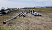 ДВА КИЛОМЕТРА НОВИХ ЦЕВИ: У току радови на примарном водоводу у северном делу Лесковца ДВА КИЛОМЕТРА НОВИХ ЦЕВИ: У току радови на примарном водоводу у северном делу Лесковца