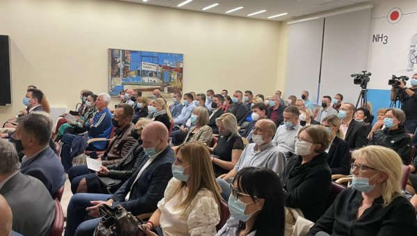 ПЕСНИК, РАТНИК И ДИПЛОМАТА: Шапчани обележавају 130 година од рођења Станислава Винавера (ФОТО) ПЕСНИК, РАТНИК И ДИПЛОМАТА: Шапчани обележавају 130 година од рођења Станислава Винавера (ФОТО)