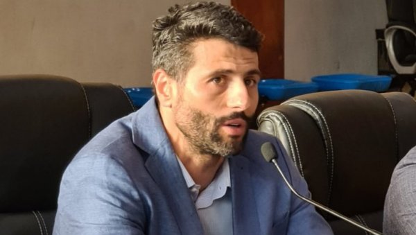 ШАПИЋ О ПРЕДСТОЈЕЋИМ ИЗБОРИМА: Ништа није готова ствар, треба добити поверње ШАПИЋ О ПРЕДСТОЈЕЋИМ ИЗБОРИМА: Ништа није готова ствар, треба добити поверње