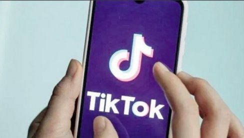 MUČE VRŠNJAKE PREKO TIK-TOKA: Rat đaka u Francuskoj preko društvenih mreža MUČE VRŠNJAKE PREKO TIK-TOKA: Rat đaka u Francuskoj preko društvenih mreža