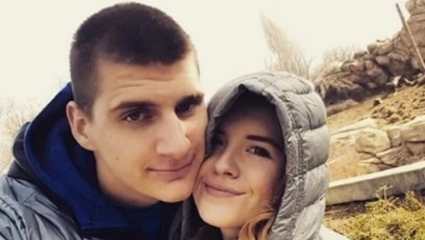 ЈОКИЋ О УЛОЗИ ОЦА: Учим из дана у дан, све ово ми је ново ЈОКИЋ О УЛОЗИ ОЦА: Учим из дана у дан, све ово ми је ново