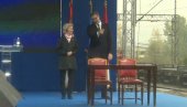 МОРАЋЕМО ЈОШ ДА СЕ БОРИМО: Вучић - Дијалог је нешто што Србија поштује од почетка МОРАЋЕМО ЈОШ ДА СЕ БОРИМО: Вучић - Дијалог је нешто што Србија поштује од почетка