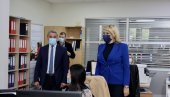ПРИЛИКА МЛАДИМ ЉУДИМА: Министарка Кисић Тепавчевић у чачанском предузећу Успон ДОО ПРИЛИКА МЛАДИМ ЉУДИМА: Министарка Кисић Тепавчевић у чачанском предузећу Успон ДОО