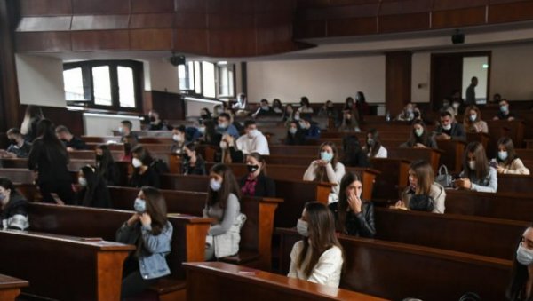 НАЈБОЉИ СТУДЕНТИ ОД 1. АПРИЛА НА ПРАКСИ: Ускоро и друге мере за академце НАЈБОЉИ СТУДЕНТИ ОД 1. АПРИЛА НА ПРАКСИ: Ускоро и друге мере за академце