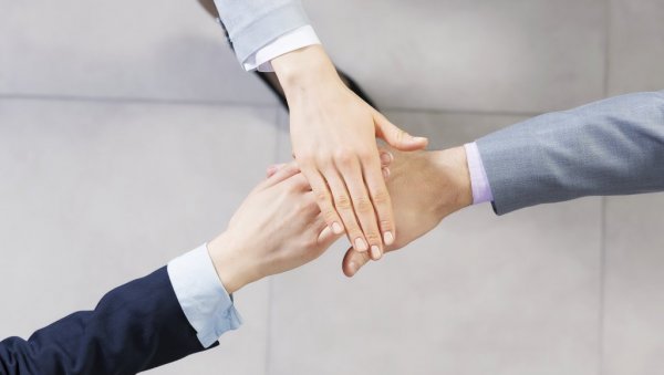 НАЈНОВИЈЕ ИСТРАЖИВАЊЕ СУГЕРИШЕ: Људска раса би могла дуже да живи НАЈНОВИЈЕ ИСТРАЖИВАЊЕ СУГЕРИШЕ: Људска раса би могла дуже да живи