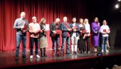 TEŠKA PRIČA O KOJOJ SE RAZMIŠLJA: Nagrada za najbolju predstavu na 57. „Joakimu Vujiću“ otišla u Novi Pazar TEŠKA PRIČA O KOJOJ SE RAZMIŠLJA: Nagrada za najbolju predstavu na 57. „Joakimu Vujiću“ otišla u Novi Pazar