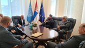 ВУЧЕВИЋ ПРИМИО ДЕЛЕГАЦИЈУ СРБА ИЗ ВУКОВАРА: Срби треба да се помажу ма где да су ВУЧЕВИЋ ПРИМИО ДЕЛЕГАЦИЈУ СРБА ИЗ ВУКОВАРА: Срби треба да се помажу ма где да су