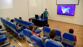 УЗ ДИПЛОМУ И ЛИЦЕНЦА: Прва класа на високој школи Ваздухопловне академије УЗ ДИПЛОМУ И ЛИЦЕНЦА: Прва класа на високој школи Ваздухопловне академије