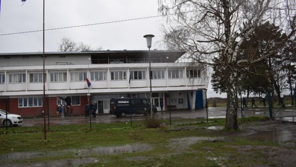 ПОСЛЕ ТУЧЕ МИГРАНАТА КОД КИКИНДЕ: Двојица мушкараца и даље у тешком стању ПОСЛЕ ТУЧЕ МИГРАНАТА КОД КИКИНДЕ: Двојица мушкараца и даље у тешком стању
