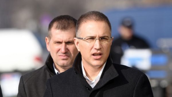 ЈОВАЊИЦА МИНИСТРА ШАЉЕ НА ПОЛИГРАФ: Стефановић се ставио на располагање државним органима након изјава власника плантаже ЈОВАЊИЦА МИНИСТРА ШАЉЕ НА ПОЛИГРАФ: Стефановић се ставио на располагање државним органима након изјава власника плантаже