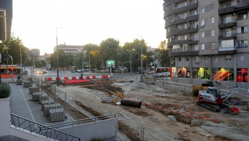 DVE TRAKE IZ NASELJA STEPA: Napreduju radovi na proširenju voždovačkog kružnog puta ka ulici Save Maškovića DVE TRAKE IZ NASELJA STEPA: Napreduju radovi na proširenju voždovačkog kružnog puta ka ulici Save Maškovića