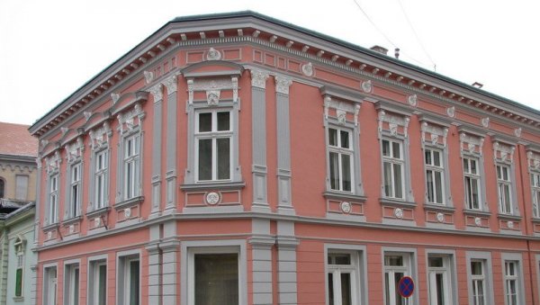 ДЕЧЈА НЕДЕЉА У ЗРЕЊАНИНУ: Малишани на поклон добијају чланске карте библиотеке ДЕЧЈА НЕДЕЉА У ЗРЕЊАНИНУ: Малишани на поклон добијају чланске карте библиотеке