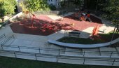 ОАЗА ЗА МАЛИШАНЕ НА КАНАРЕВОМ БРДУ: Обновљено дечје игралиште