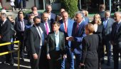 ЗА ПРОЈЕКТЕ 88 МИЛИОНА: Вредне најаве Ане Брнабић током посете Невесињу ЗА ПРОЈЕКТЕ 88 МИЛИОНА: Вредне најаве Ане Брнабић током посете Невесињу