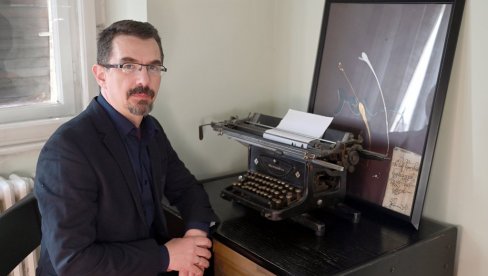ЦЕО ЖИВОТ ЈЕ ПРОЗА: Срђан В. Тешин о Мокринским хроникама, Антићу, Раши Попову, Ђури Ђуканову... ЦЕО ЖИВОТ ЈЕ ПРОЗА: Срђан В. Тешин о Мокринским хроникама, Антићу, Раши Попову, Ђури Ђуканову...