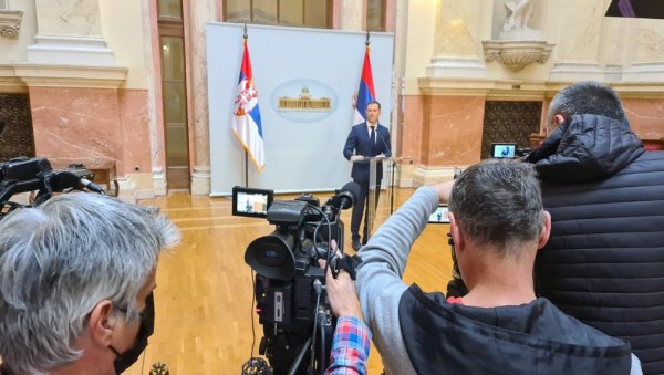 У ДЕЦЕМБРУ ЈОШ 20 ЕВРА: Министар Мали о новој помоћи грађанима У ДЕЦЕМБРУ ЈОШ 20 ЕВРА: Министар Мали о новој помоћи грађанима