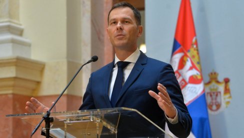 МАЛИ: Нисам ја циљ, већ Александар Вучић! Хтели су да нађу његове рачуне, али им је проблем јер их нема МАЛИ: Нисам ја циљ, већ Александар Вучић! Хтели су да нађу његове рачуне, али им је проблем јер их нема