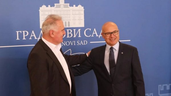 МИЛОШ ВУЧЕВИЋ: Породица је нешто најлепше и најважније, треба да стимулишемо рађање другог и трећег детета МИЛОШ ВУЧЕВИЋ: Породица је нешто најлепше и најважније, треба да стимулишемо рађање другог и трећег детета