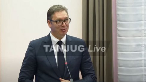 ВУЧИЋ ИЗ СЛОВЕНИЈЕ: Јединствена идеја да се уметничка дипломатија повеже са винском дипломатијом (ВИДЕО) ВУЧИЋ ИЗ СЛОВЕНИЈЕ: Јединствена идеја да се уметничка дипломатија повеже са винском дипломатијом (ВИДЕО)