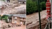 STRAVIČNA OLUJA POGODILA ITALIJU: Tornado čupao drveće, ima povređenih (VIDEO) STRAVIČNA OLUJA POGODILA ITALIJU: Tornado čupao drveće, ima povređenih (VIDEO)
