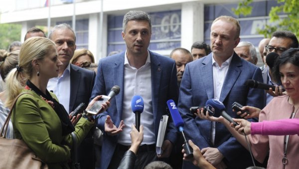 БОШКО ЈУРИ И ЦЕНЗУС СТРАНКЕ: Да ли је лидер Двери повећао шансе тиме што је предухитрио део опозиције и најавио улазак у кампању БОШКО ЈУРИ И ЦЕНЗУС СТРАНКЕ: Да ли је лидер Двери повећао шансе тиме што је предухитрио део опозиције и најавио улазак у кампању