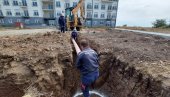 УРЕЂУЈУ ИЗБЕГЛИЧКО НАСЕЉЕ У ВРШЦУ: Почела изградња атмосферске канализације у Ужичкој УРЕЂУЈУ ИЗБЕГЛИЧКО НАСЕЉЕ У ВРШЦУ: Почела изградња атмосферске канализације у Ужичкој