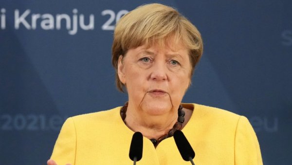 МЕРКЕЛ: Постепено укидати коришћење нуклеарне енергије МЕРКЕЛ: Постепено укидати коришћење нуклеарне енергије