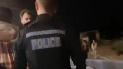 UHAPŠENA ZVEZDA PREMIJER LIGE Izveden s lisicama, a optužba - strašna (VIDEO) UHAPŠENA ZVEZDA PREMIJER LIGE Izveden s lisicama, a optužba - strašna (VIDEO)