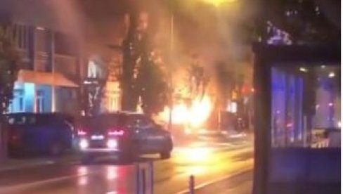 ЧЛАНОВИ ПОРОДИЦЕ ПОТВРДИЛИ: Изгорели аутомобили припадају девојци коју је Снајпер претукао ЧЛАНОВИ ПОРОДИЦЕ ПОТВРДИЛИ: Изгорели аутомобили припадају девојци коју је Снајпер претукао