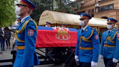 САХРАЊЕН ЗОРАН СТАНКОВИЋ: Последњи опроштај од српског патолога (ФОТО/ВИДЕО) САХРАЊЕН ЗОРАН СТАНКОВИЋ: Последњи опроштај од српског патолога (ФОТО/ВИДЕО)