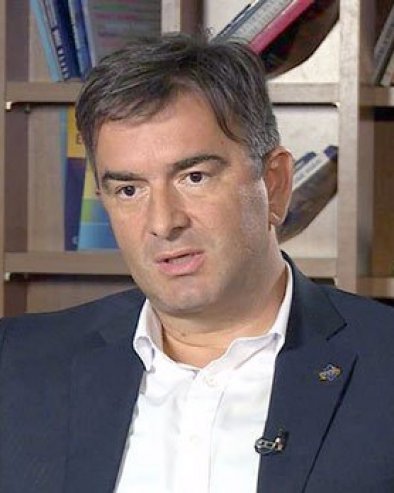 МЕДОЈЕВИЋ УПОЗОРАВА: Док се Црногорци и Срби међусобно свађају, треће стране реализују старе пројекте и интересе