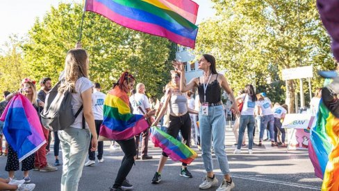 ZAKON O PARTNERSTVU BEZ IZUZETKA: LGBT zajednica najavila 9. nedelju ponosa ZAKON O PARTNERSTVU BEZ IZUZETKA: LGBT zajednica najavila 9. nedelju ponosa