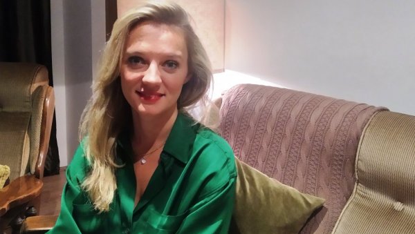 ЖАЛИМ ШТО НИСАМ НАСТУПАЛА У СРБИЈИ: Оперска дива Милица Илић мир нашла у родном Параћину ЖАЛИМ ШТО НИСАМ НАСТУПАЛА У СРБИЈИ: Оперска дива Милица Илић мир нашла у родном Параћину