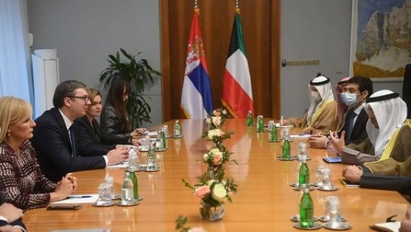 ВУЧИЋ НА САСТАНКУ ШЕФОМ ДИПЛОМАТИЈЕ КУВАЈТА: Председник разговарао са Ахмедом Насером Ал-Мохамед Ал-Сабахом (ФОТО) ВУЧИЋ НА САСТАНКУ ШЕФОМ ДИПЛОМАТИЈЕ КУВАЈТА: Председник разговарао са Ахмедом Насером Ал-Мохамед Ал-Сабахом (ФОТО)