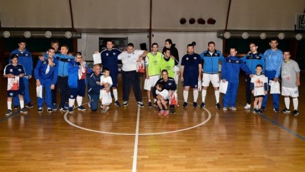 ЛЕП ГЕСТ ЗВЕЗДЕ: Црвено-бели подржали особе ометене у развоју ЛЕП ГЕСТ ЗВЕЗДЕ: Црвено-бели подржали особе ометене у развоју