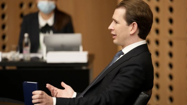 КУРЦ ЈЕ ЗАМРЗАО ФУНКЦИЈУ? Аустрија на раскрсници - да ли је влада спасена или следе нови парламентарни избори КУРЦ ЈЕ ЗАМРЗАО ФУНКЦИЈУ? Аустрија на раскрсници - да ли је влада спасена или следе нови парламентарни избори