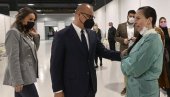 ВАКЦИНА И У ТЦ УШЋЕ: Имунизовано око 815.000 грађана, потребно још око 200.000 ВАКЦИНА И У ТЦ УШЋЕ: Имунизовано око 815.000 грађана, потребно још око 200.000