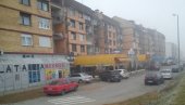 УЖАС У ДЕРВЕНТИ: Са балкона партнеркиног стана пао на бетон, па га претукли бивши супруг и син жене
