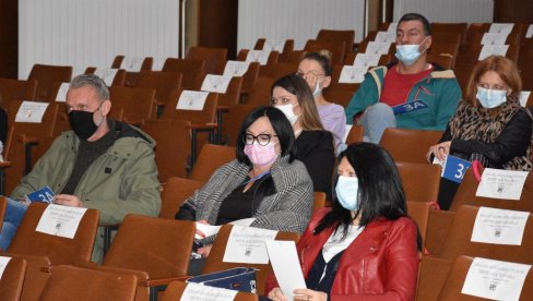 ЗАСЕДАЛИ ОДБОРНИЦИ СО ЋУПРИЈА: Изгласан ребаланс, Данило Цицмил почасни грађанин ЗАСЕДАЛИ ОДБОРНИЦИ СО ЋУПРИЈА: Изгласан ребаланс, Данило Цицмил почасни грађанин
