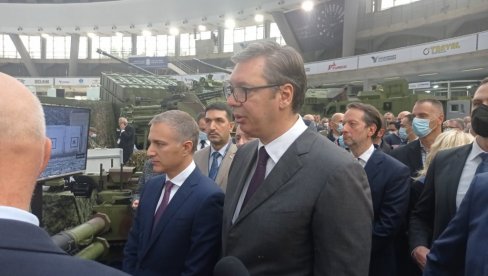 ВУЧИЋ ОТВОРИО САЈАМ НАОРУЖАЊА: Наш основни циљ је одржање мира и стабилности (ВИДЕО/ФОТО) ВУЧИЋ ОТВОРИО САЈАМ НАОРУЖАЊА: Наш основни циљ је одржање мира и стабилности (ВИДЕО/ФОТО)