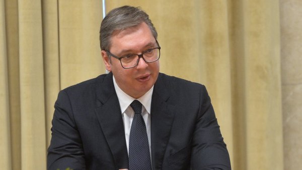 УВЕК ЋЕМО ПАМТИТИ ЊЕГОВ ЈЕДИНСТВЕН ГЛАС И ТАЛЕНАТ: Председник се опростио од Маринка Роквића УВЕК ЋЕМО ПАМТИТИ ЊЕГОВ ЈЕДИНСТВЕН ГЛАС И ТАЛЕНАТ: Председник се опростио од Маринка Роквића