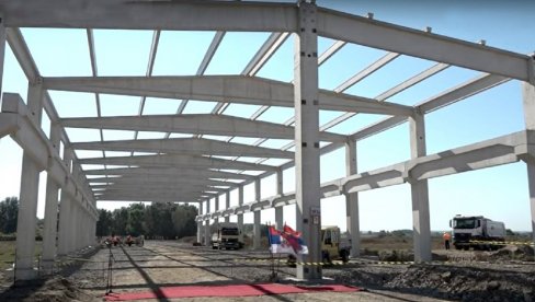 КОВАЋЕ ЧЕЛИК ЗА 1.000 €: Бугарска компанија Минимет комодитис у Ковину коначно почела изградњу фабрике КОВАЋЕ ЧЕЛИК ЗА 1.000 €: Бугарска компанија Минимет комодитис у Ковину коначно почела изградњу фабрике