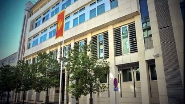 КО МОЖЕ ДА КУПИ ПАСОШ? Апел МУП-у да објави критеријуме за економско држављанство КО МОЖЕ ДА КУПИ ПАСОШ? Апел МУП-у да објави критеријуме за економско држављанство