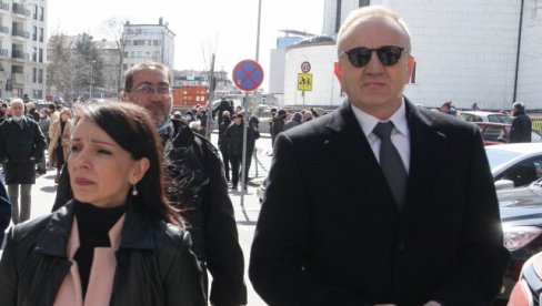 MARINIKA NE ODUSTAJE OD POLITIKE KRVI NA ULICAMA: Poslanici SNS odgovorili Tepićevoj MARINIKA NE ODUSTAJE OD POLITIKE KRVI NA ULICAMA: Poslanici SNS odgovorili Tepićevoj