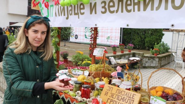САЈАМ ЗИМНИЦЕ У ГРОЦКОЈ: Јесења кухиња у центру чаршије САЈАМ ЗИМНИЦЕ У ГРОЦКОЈ: Јесења кухиња у центру чаршије